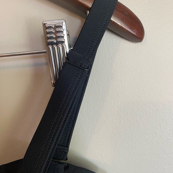 Wireless Strappy Lace Up Bikini Top Size 1 - Picture 9 of 10